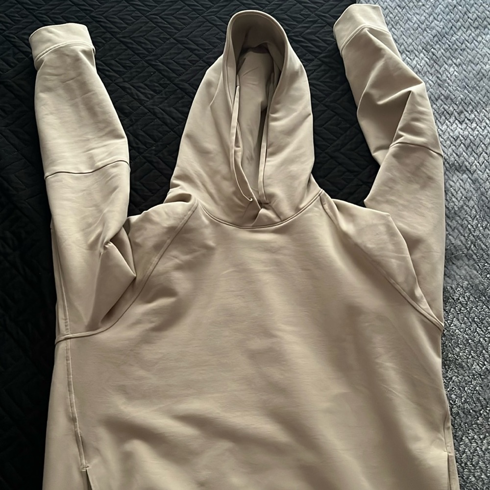 Lululemon city sweat hoodie barely worn size medium
